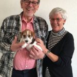 Her ser du Erik og Tora, med deres nye Jack Russel Terrier hvalpe.